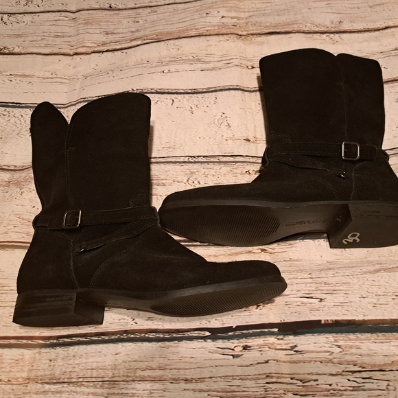 L@@K! Koolaburra Ugg Ortholite - Picture 1 of 8